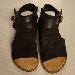 Stylish Black and Tan Women's Sandals